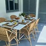 Villa Lacolonial 5 Minutes Walk From Beach And 10 Minutes From Center Design
