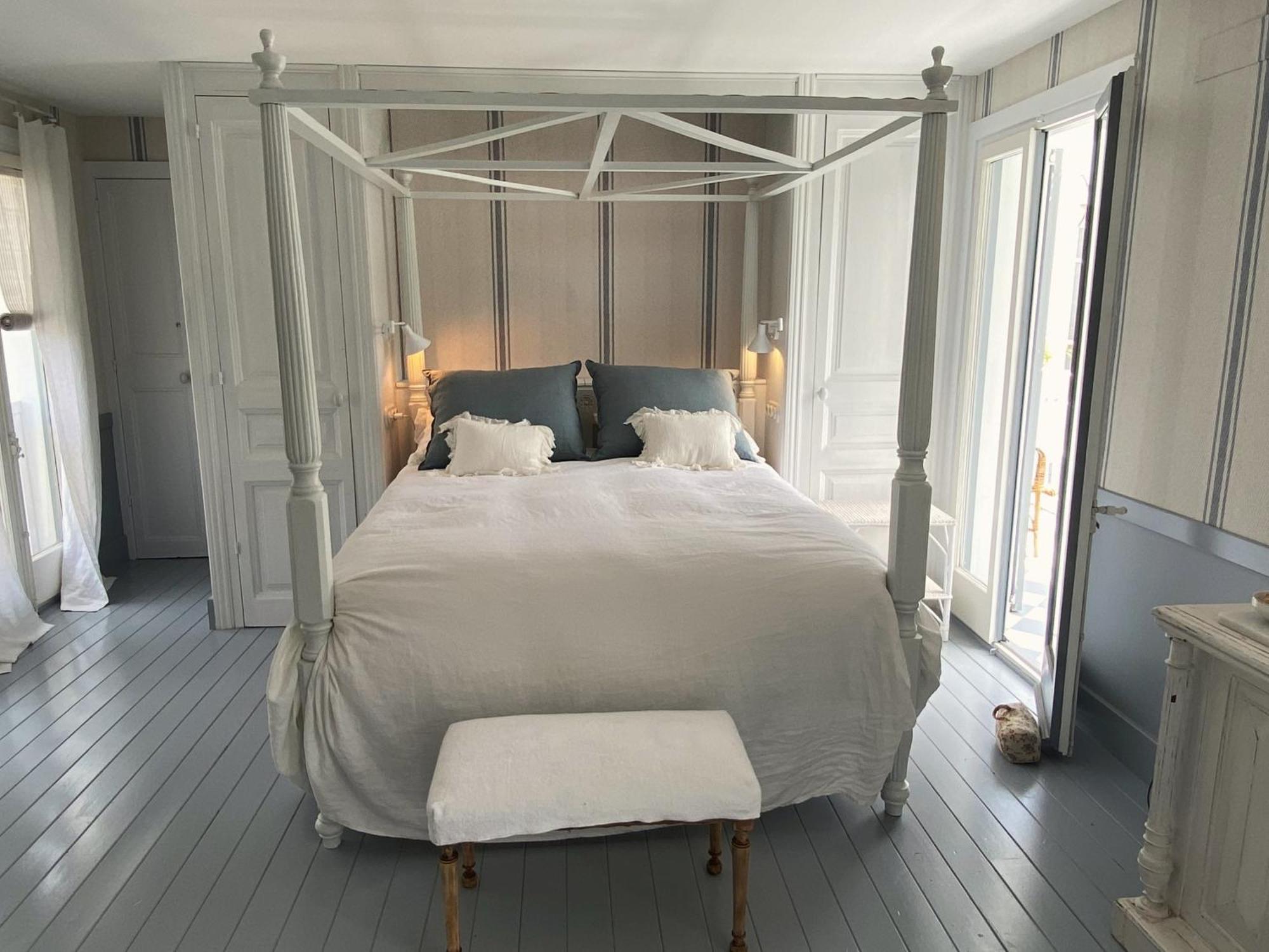 Villa Lacolonial 5 Minutes Walk From And 10 Minutes From Center Design Sitges